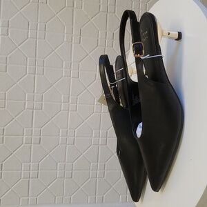 A New Day Black Slingback Pointed Kitten Heel Pumps with Gold Accent Heel 9.5